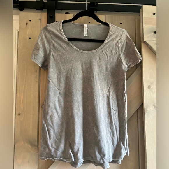 LuLaRoe Tops - Lularoe Distressed Wash Perfect Tee